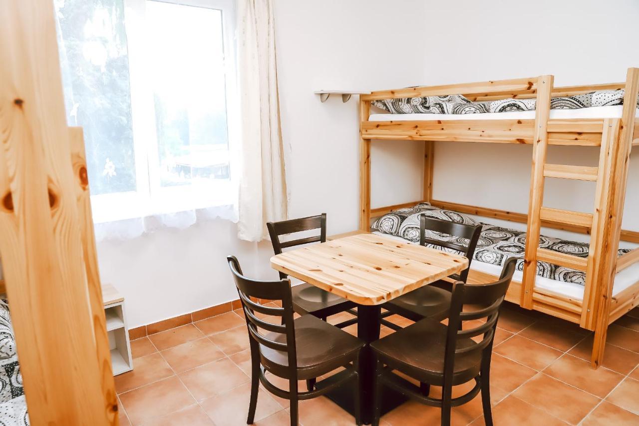 Chaty A Apartmany Hracholusky Kemp Kosatka Pnovany Eksteriør billede