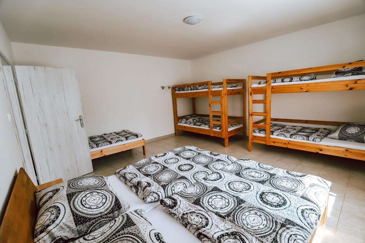 Chaty A Apartmany Hracholusky Kemp Kosatka Pnovany Eksteriør billede