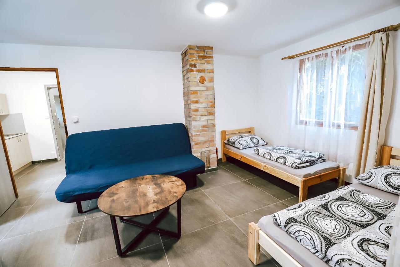 Chaty A Apartmany Hracholusky Kemp Kosatka Pnovany Eksteriør billede