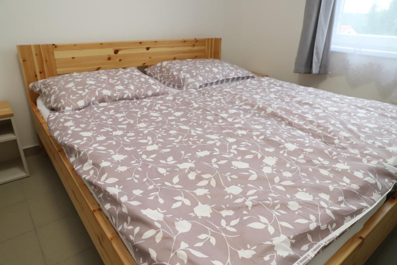 Chaty A Apartmany Hracholusky Kemp Kosatka Pnovany Eksteriør billede
